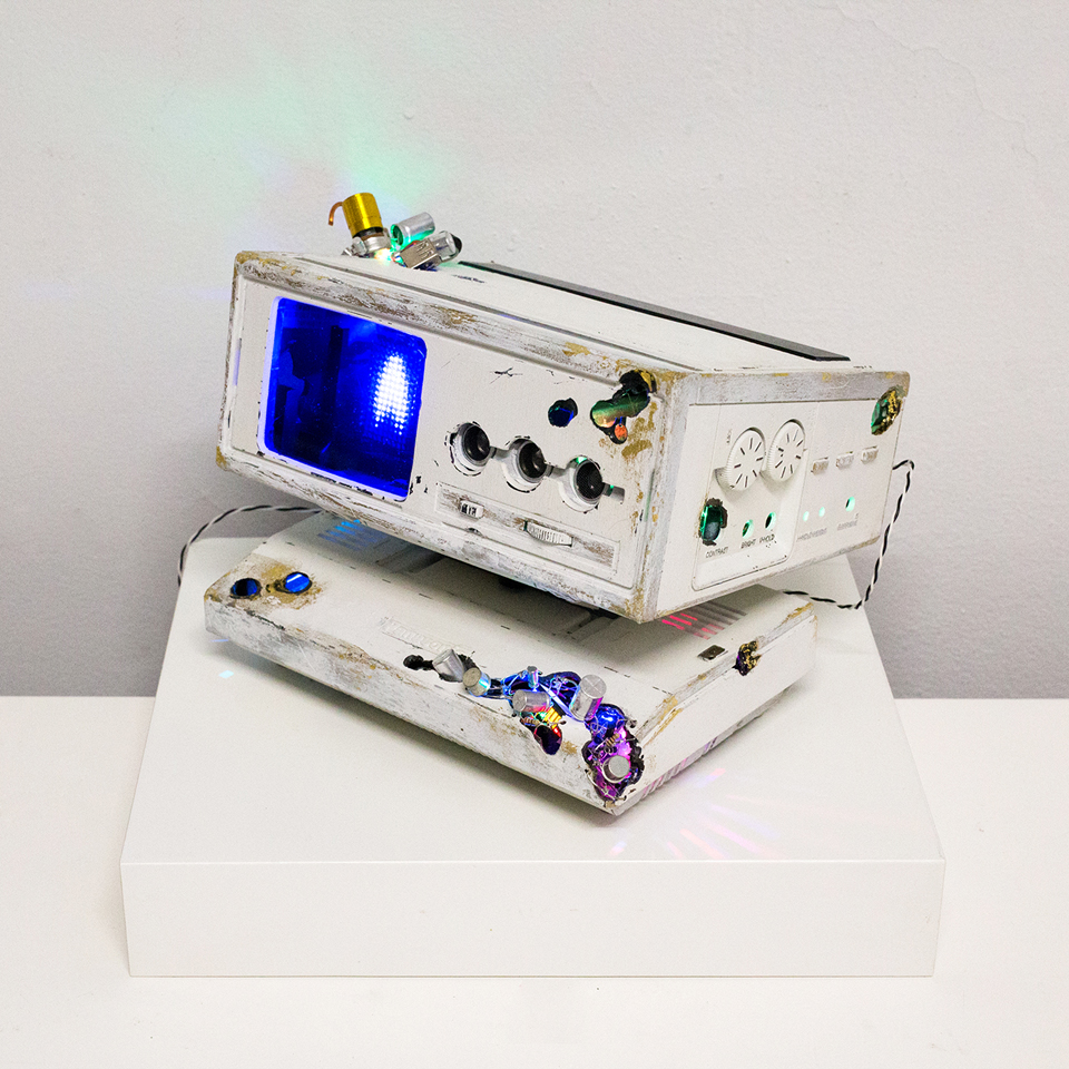 Candle_TV_in_Digital_Era_009-2_M_960